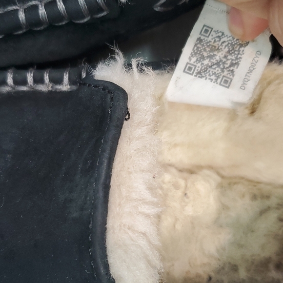 Ugg Australia Women Loafer Slip on Insulated lined moc shoes sz 7 - Picture 12 of 12